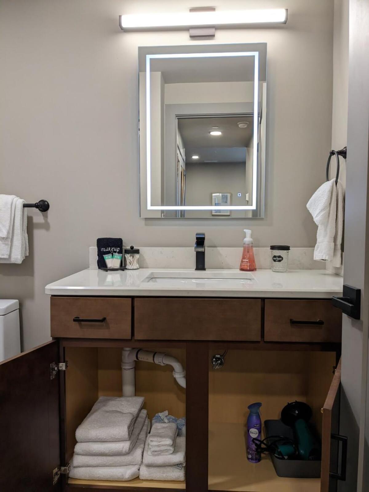 Modern Condo 210 Just Blocks From Lake Michigan Traverse City Exterior foto